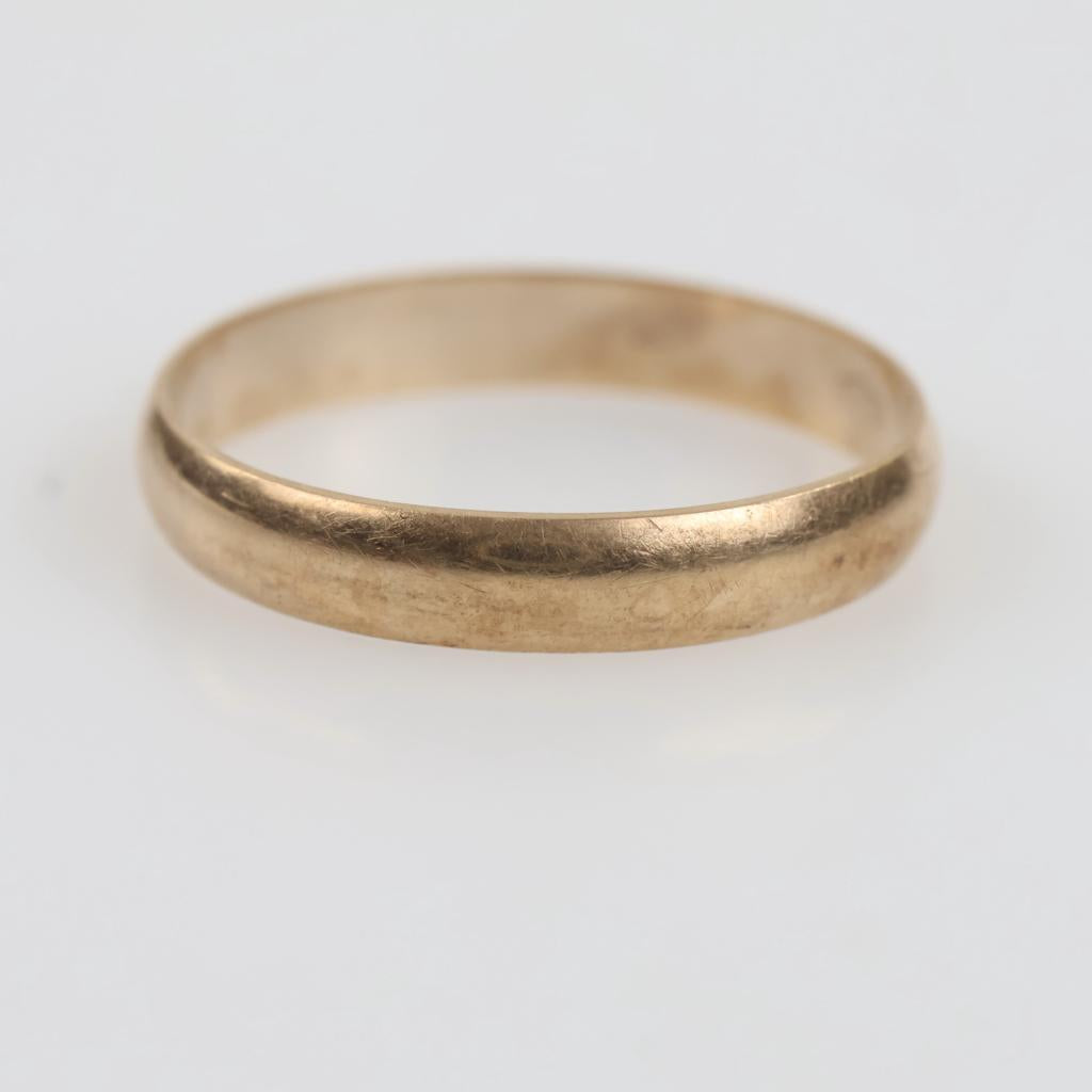 Yellow Gold Wedding Band