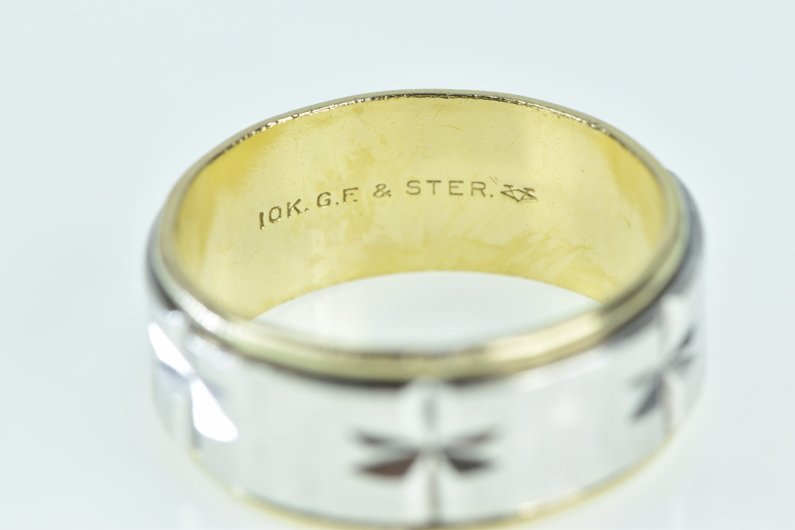 Gold Lined Silver Star Diamond Cut Ring