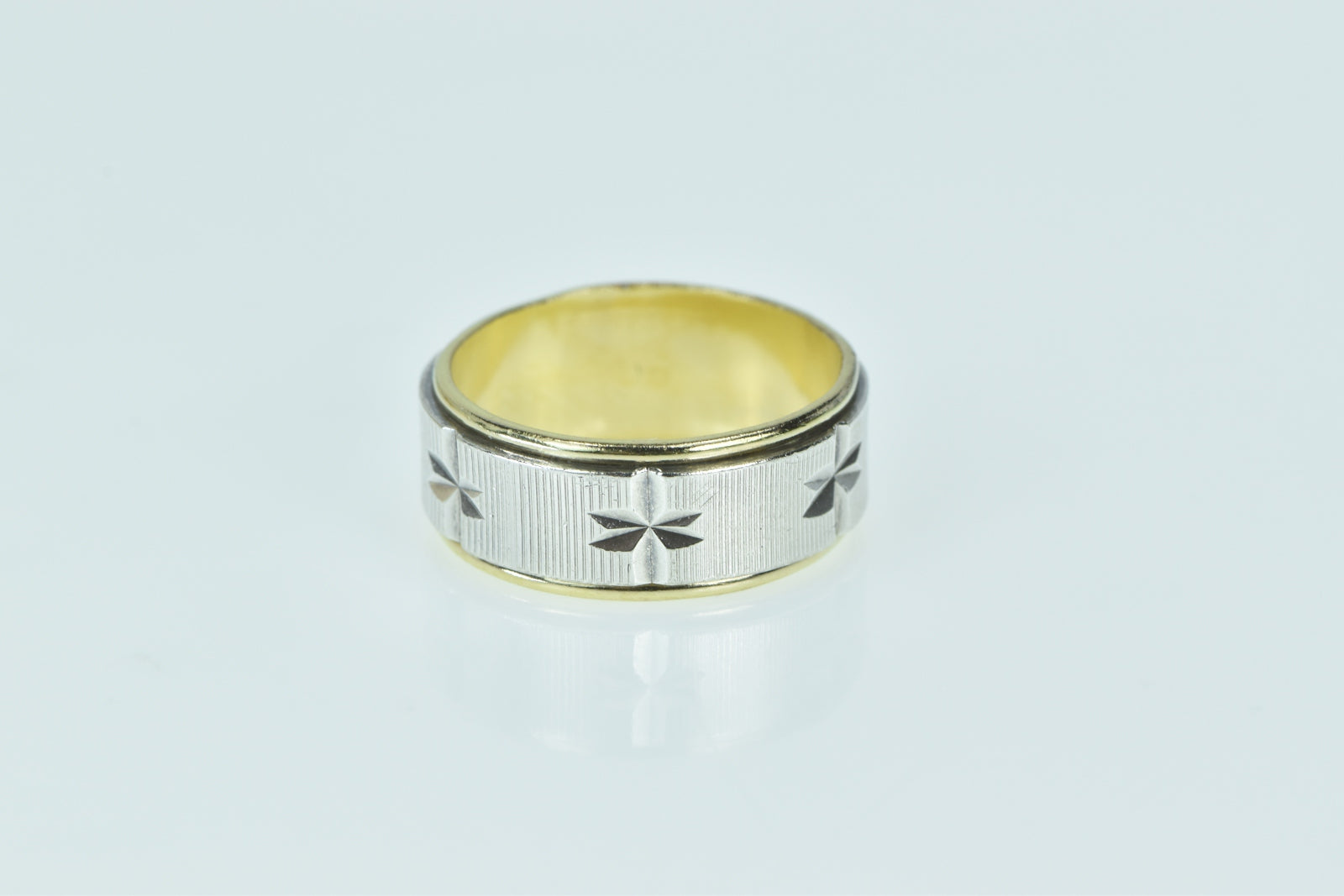 Gold Lined Silver Star Diamond Cut Ring